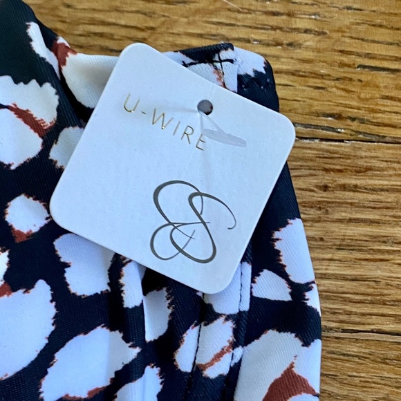 Jessica Simpson Cool Cat Printed V-Wire Tankini Top - Animal Print - Size S - Picture 7 of 14